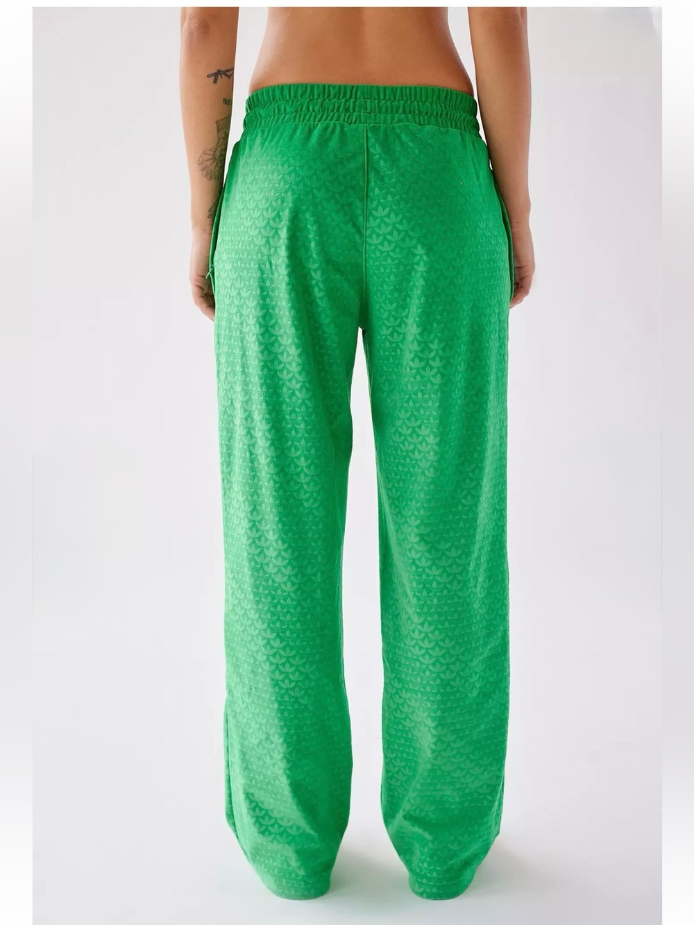 EUC Adidas Originals Women's Heritage Now Velour Monogram Trefoil Track Pant - S - Picture 3 of 16